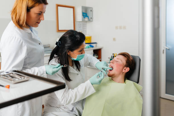 Best Cracked Tooth Emergency Dentist  in San Diego, CA